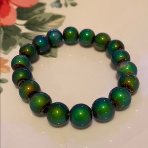 Color changing beaded mood bracelet 🔮✨